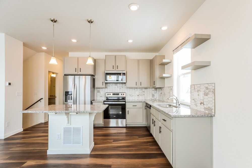 4752 Tower Rd - Photo 7 of 18