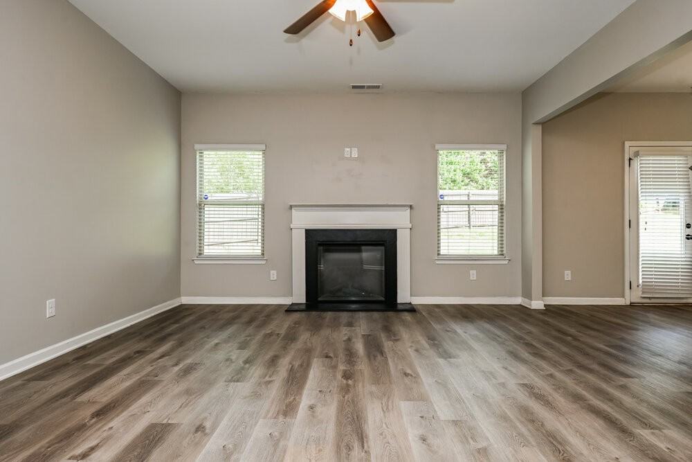 221 Magnaview Dr - Photo 4 of 17