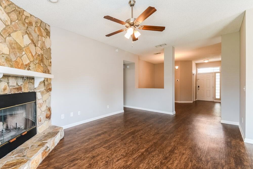 12279 Sondra Cove Trl N - Photo 4 of 16
