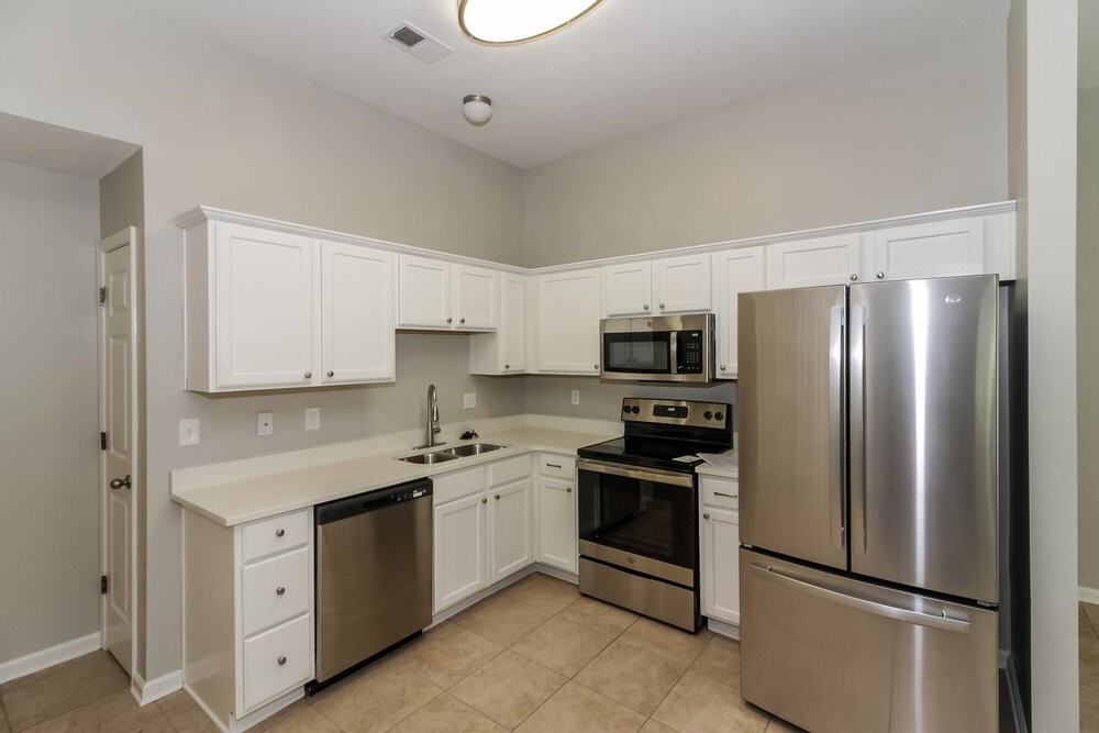 8280 Dexter Ridge Cv E - Photo 7 of 16