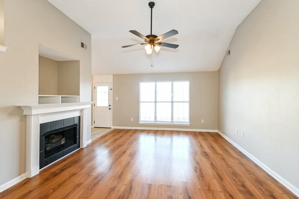 1733 Timber Creek Dr - Photo 6 of 17