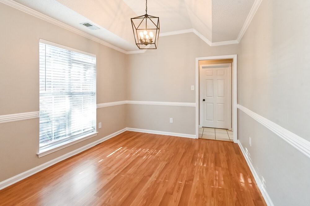 1733 Timber Creek Dr - Photo 7 of 17