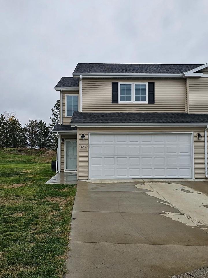 4223 Serenity Ct - Photo 2 of 11