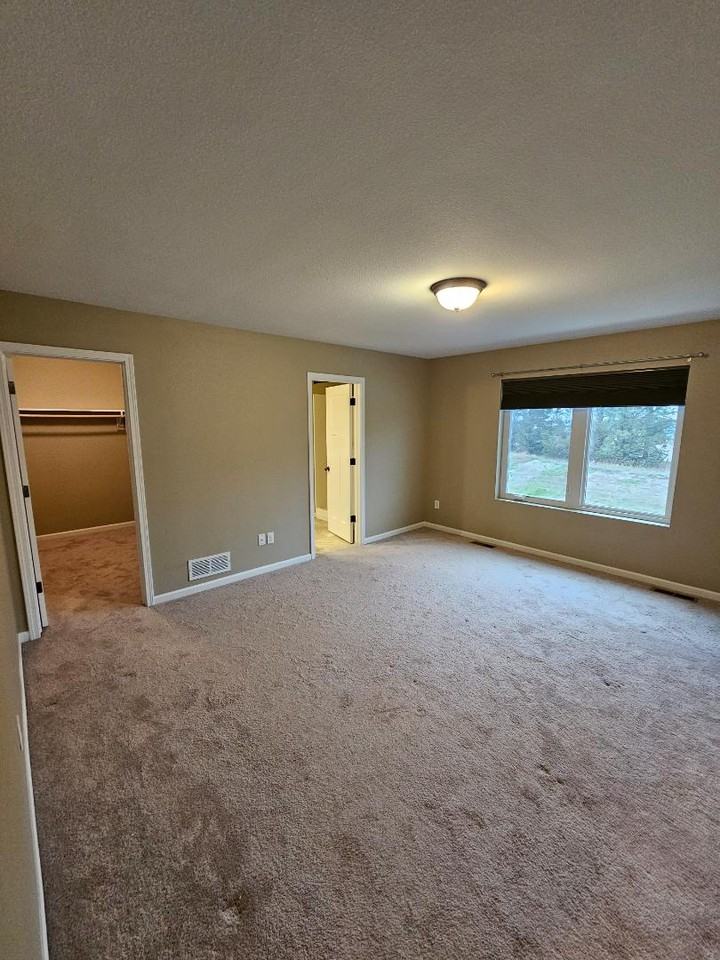 4223 Serenity Ct - Photo 5 of 11