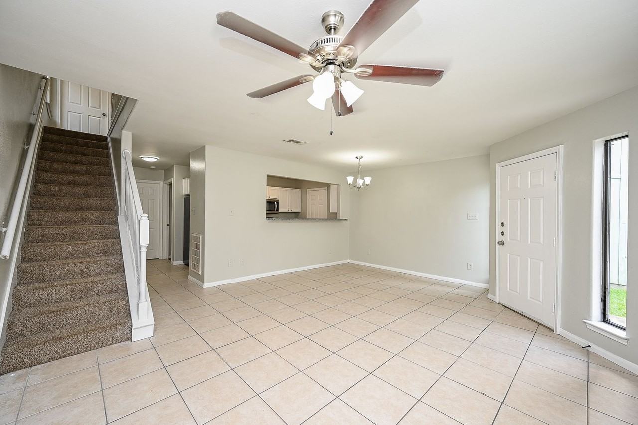 3019 La Estancia Ln - Photo 7 of 37