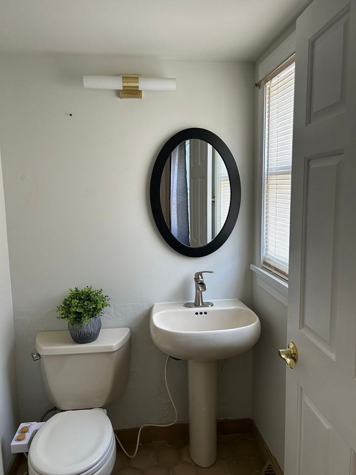 4854 Edsal Dr - Photo 5 of 50