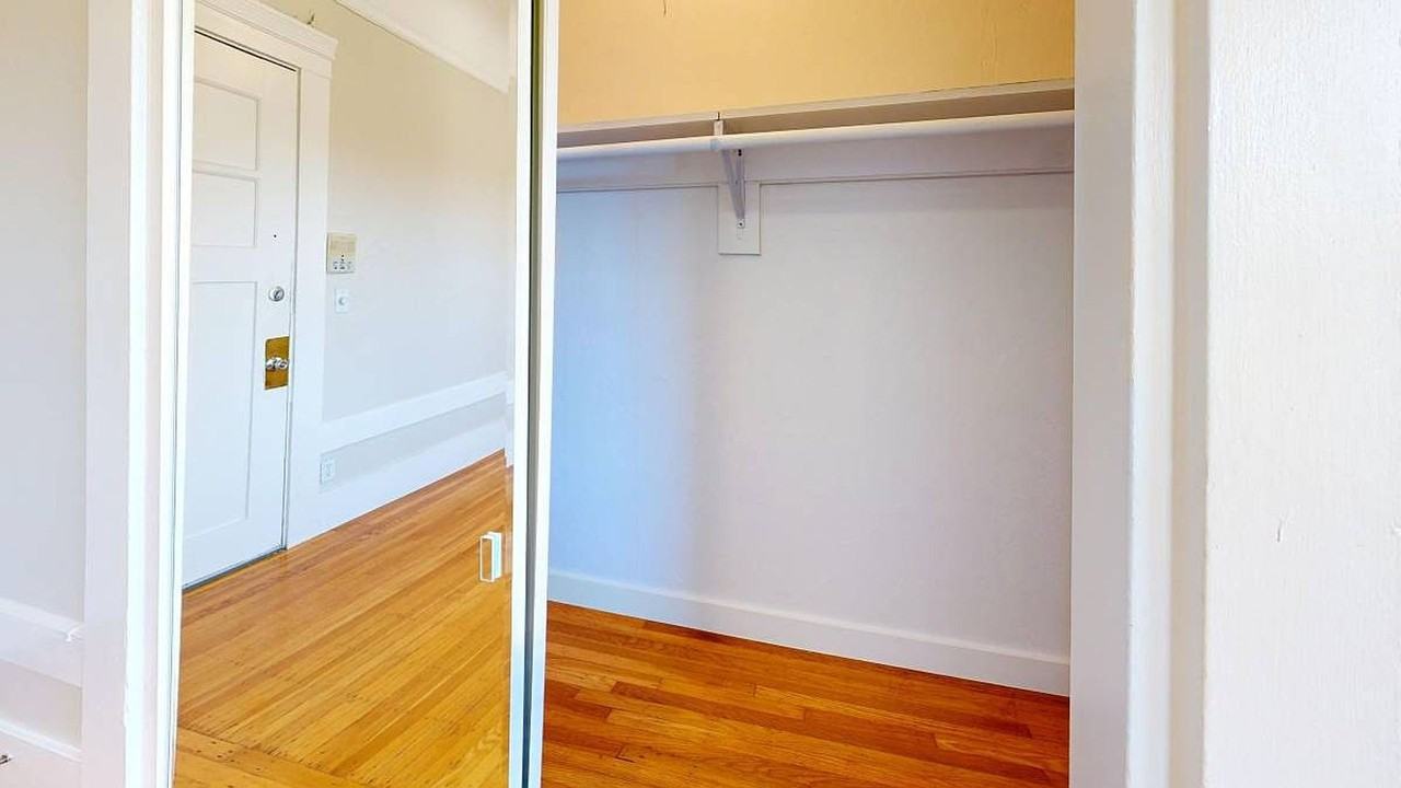 2097 Market St - Photo 2 of 4