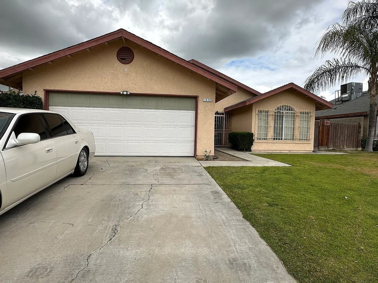 1629-5th-Pl - Photo 2 of 7