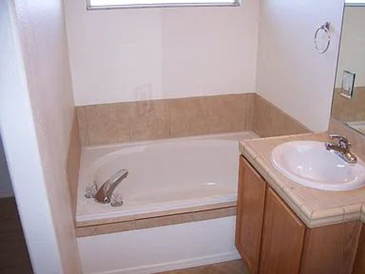 7416 Via Contenta Ne ##Nm - Photo 3 of 8