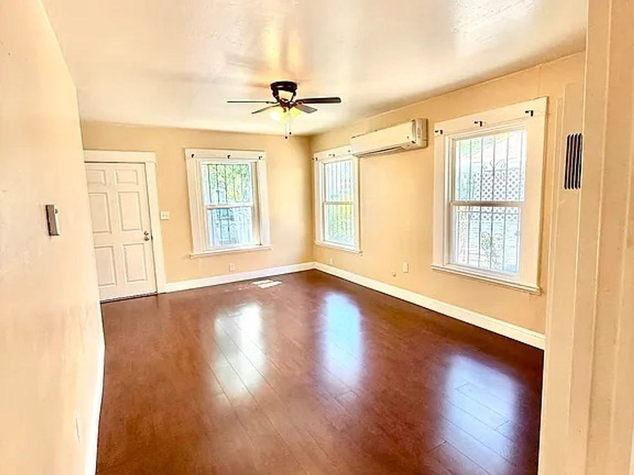 2133 E Marsh St - Photo 3 of 14