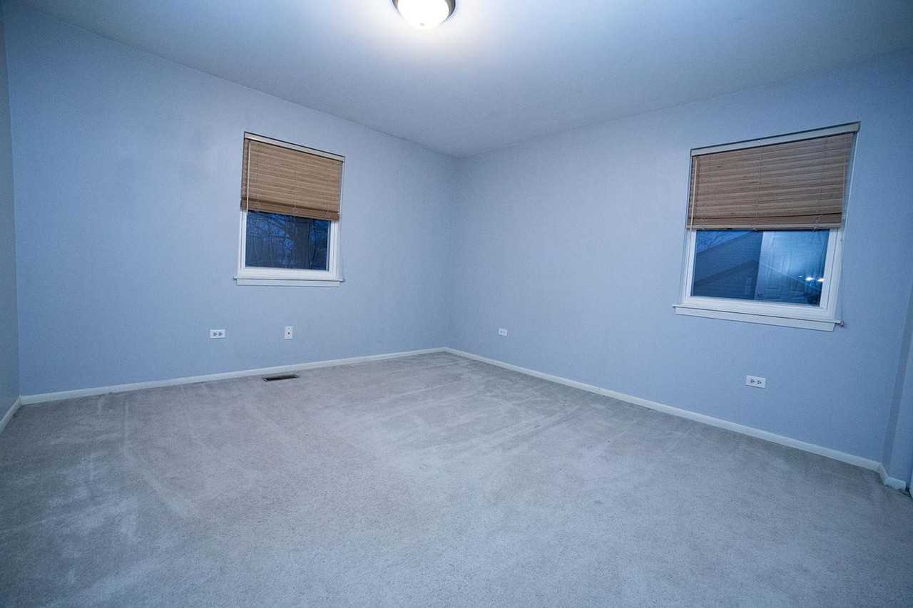 2213 Pontiac Cir - Photo 3 of 17