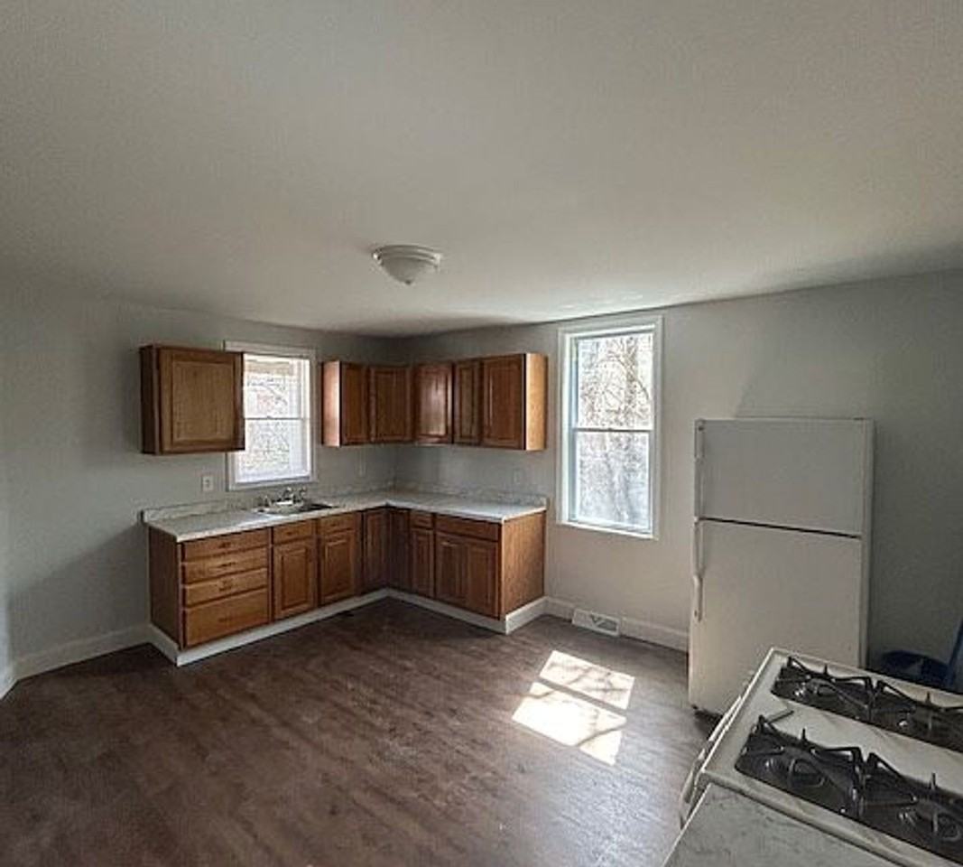 340 W 12th Ave - Photo 2 of 7