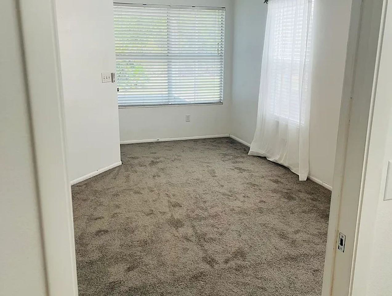 10569 Glassborough Dr - Photo 3 of 16