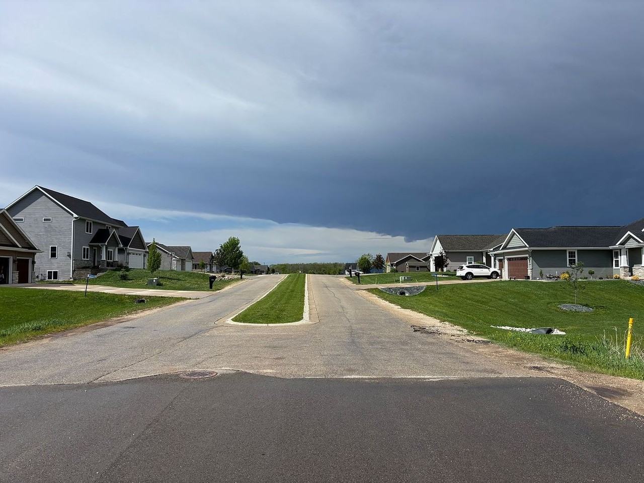 N6019 S Port Blvd - Photo 2 of 12