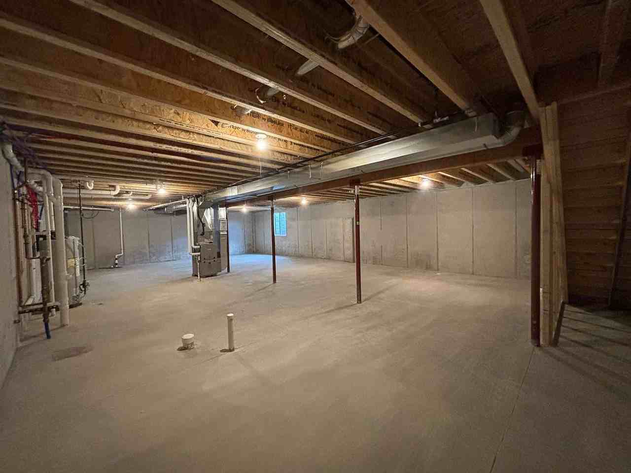 N6019 S Port Blvd - Photo 3 of 12