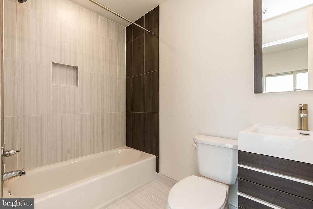 806 N Burns St - Photo 3 of 14