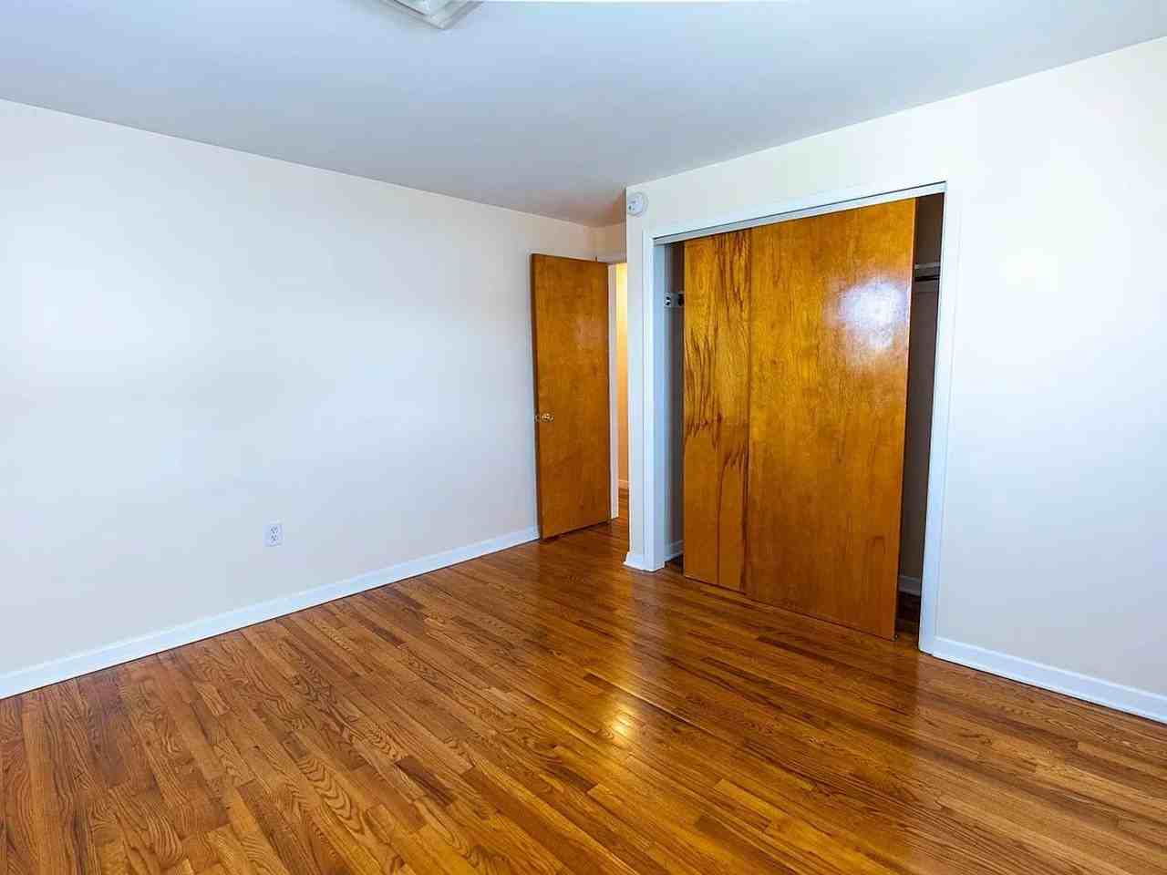 1316 E Highland St - Photo 3 of 13