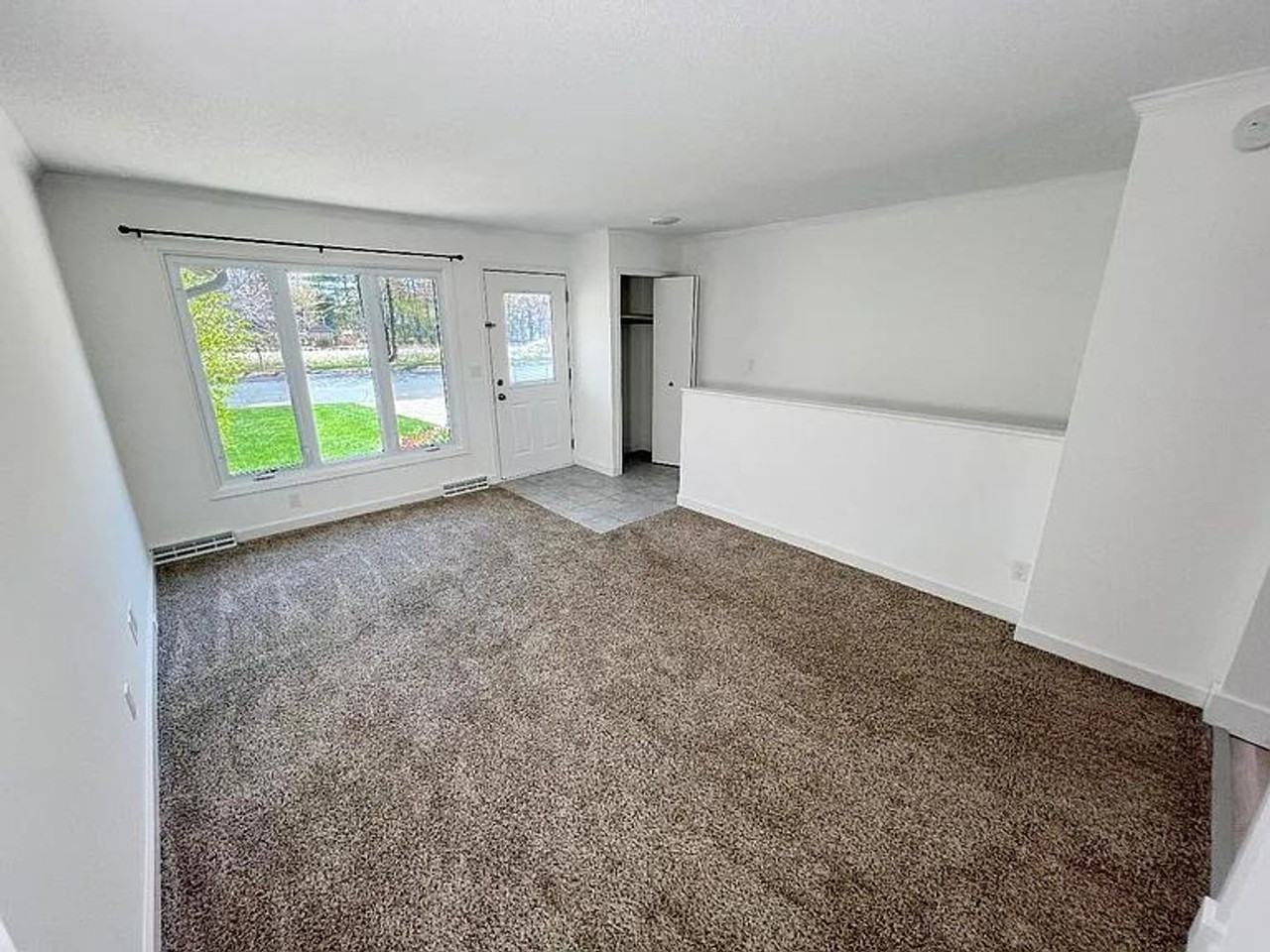 1000 1st St - Photo 2 of 14