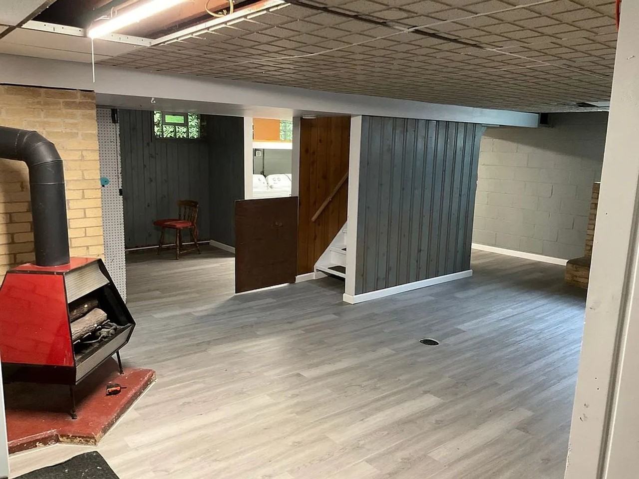 545 Coal St - Photo 2 of 14