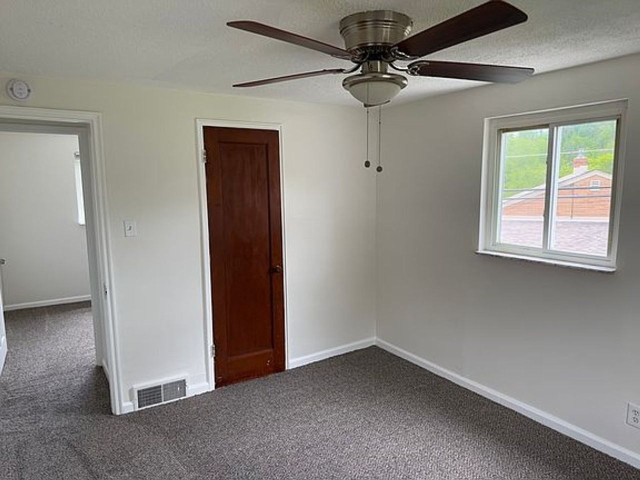3548 Brinway Dr - Photo 3 of 12