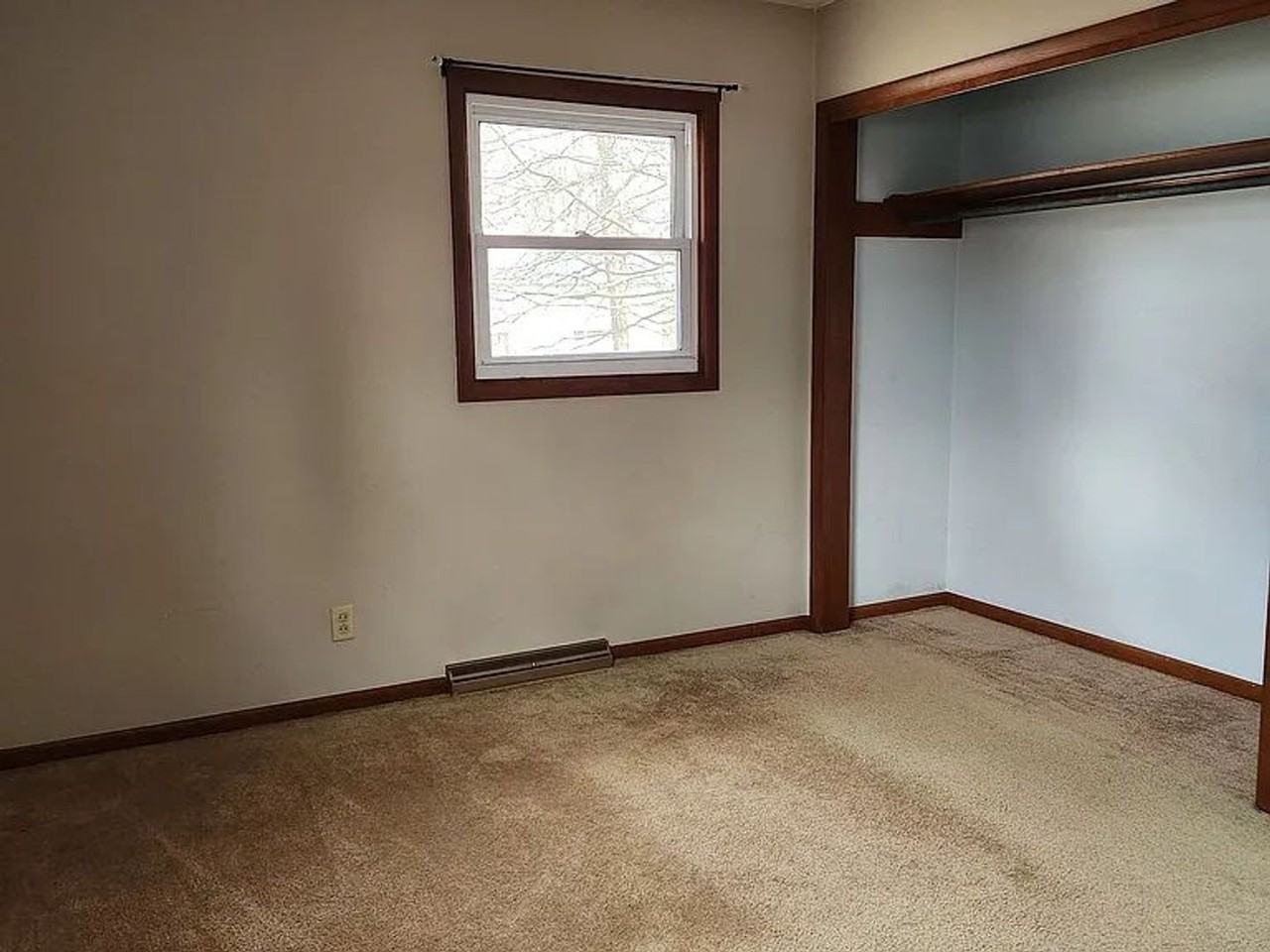 9052 Dicey St - Photo 3 of 10