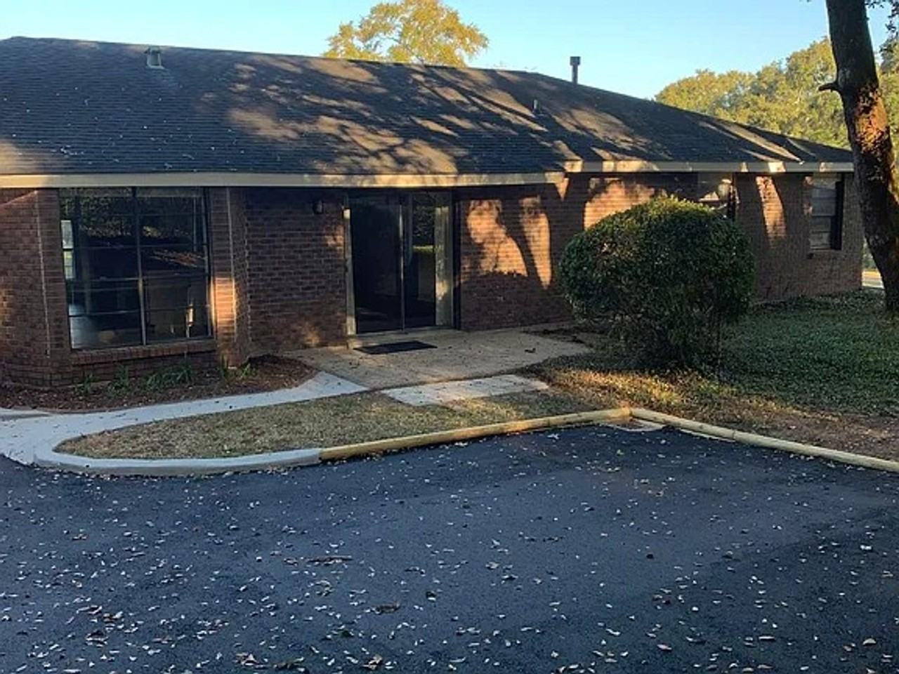 1905 Woodgate Rd - Photo 3 of 21