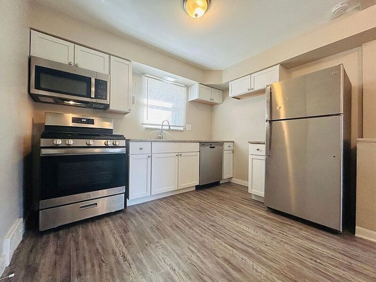 194 Maryellen Dr - Photo 3 of 13