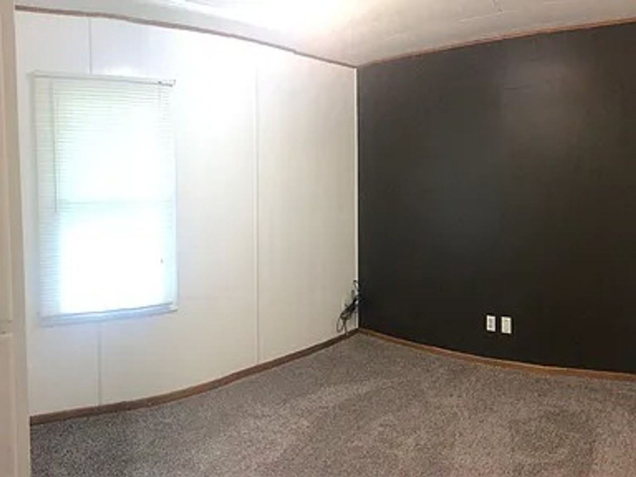 901 E Emerson St - Photo 3 of 13