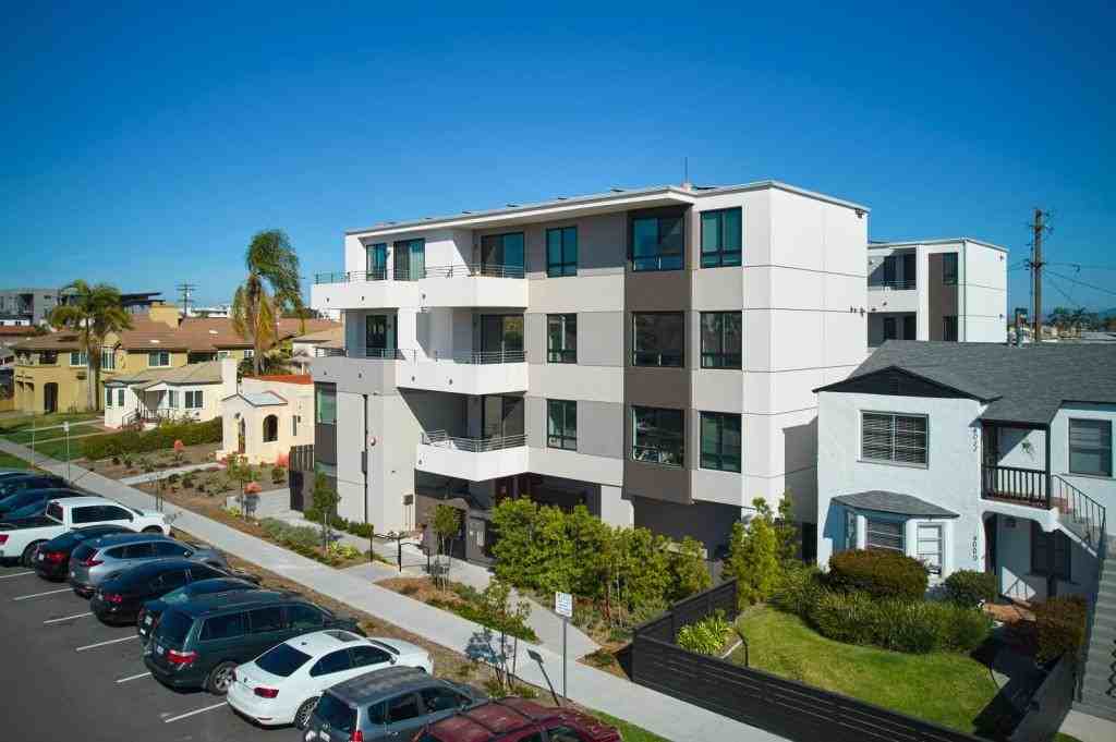 4015 Kansas St - Photo 2 of 16