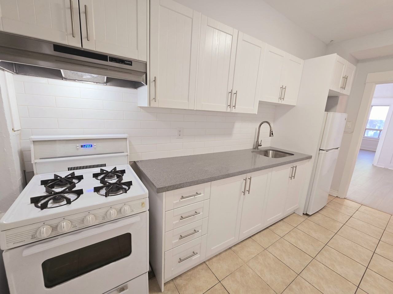 236 Sterling Road #Main - Photo 5 of 18