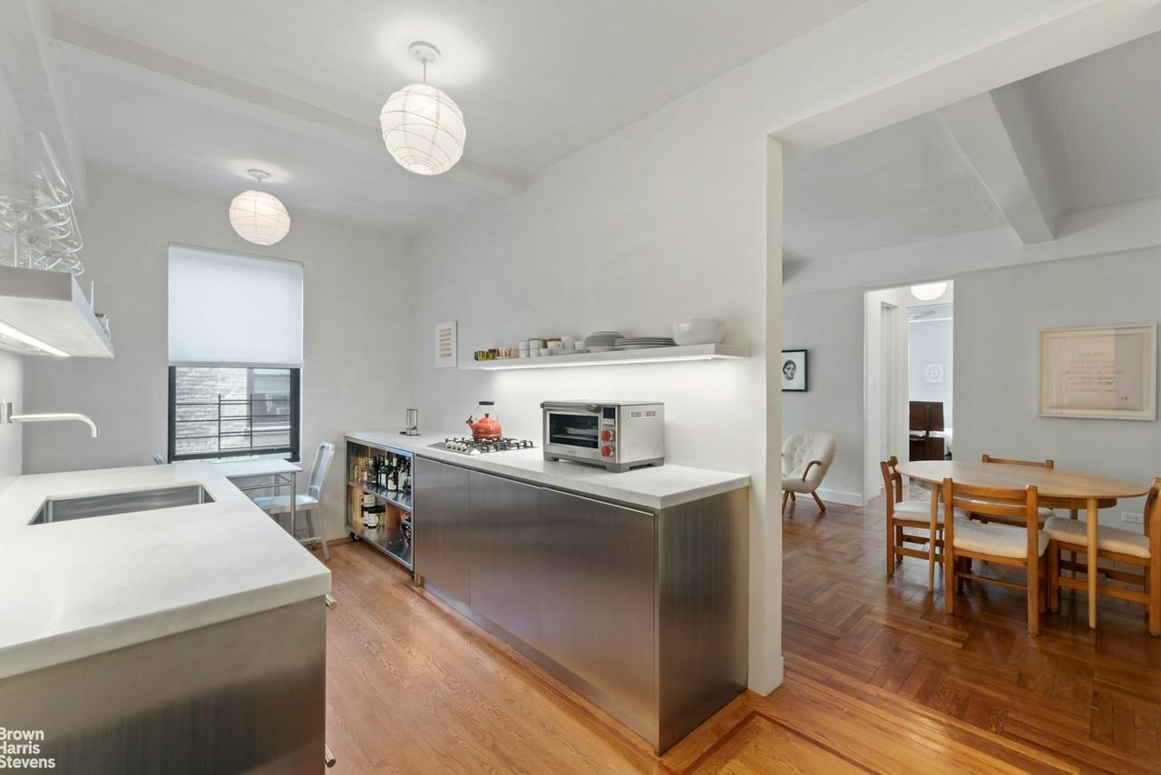 172 E 4th St #12I - Photo 3 of 11