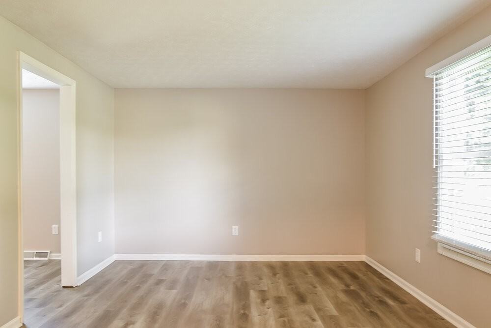 1204 Daylight Dr - Photo 3 of 16