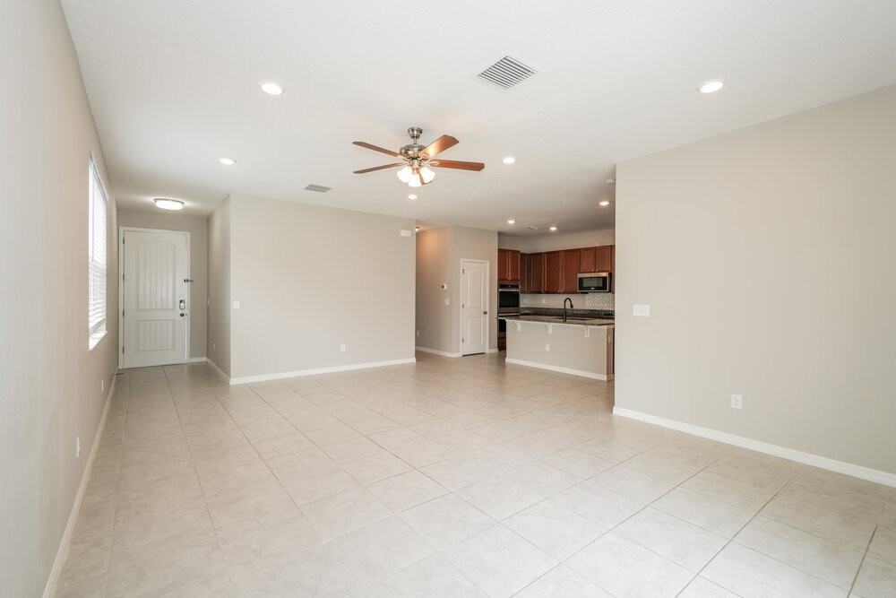 7729 Sunshine Bridge Ave - Photo 5 of 16