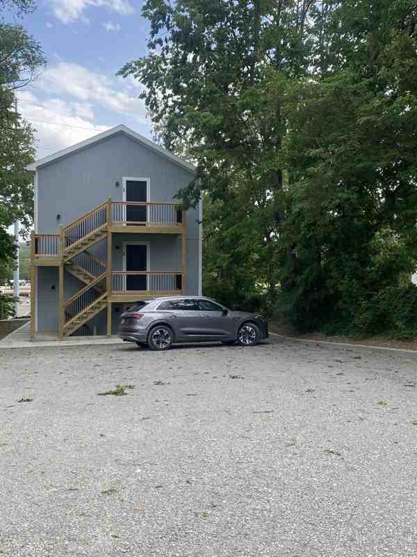 1029 Commercial St #3 - Photo 3 of 10