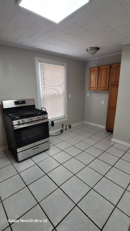 1940 Center St - Photo 2 of 16