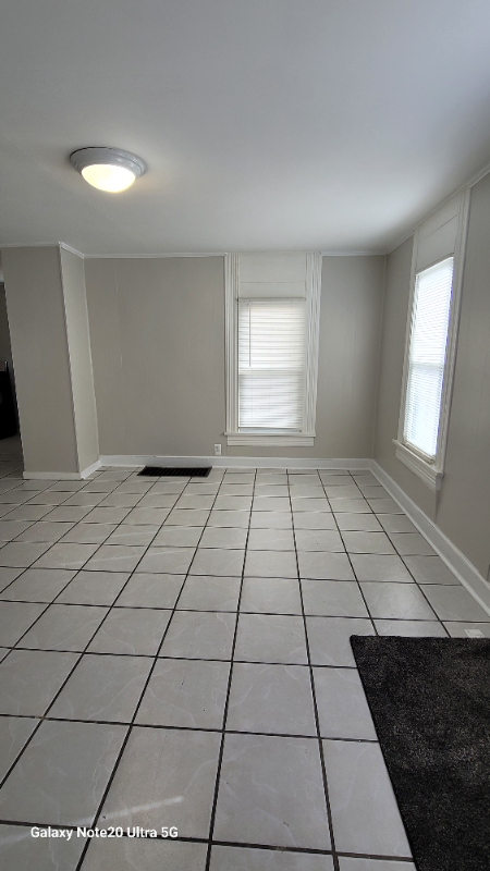 1940 Center St - Photo 6 of 16