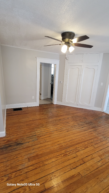 1940 Center St - Photo 7 of 16