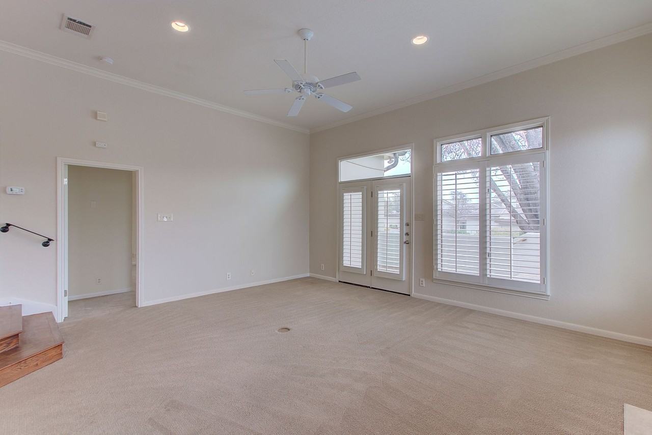 4231 Westlake Dr #E2 - Photo 6 of 32