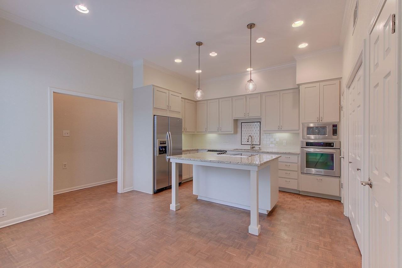 4231 Westlake Dr #E2 - Photo 7 of 32
