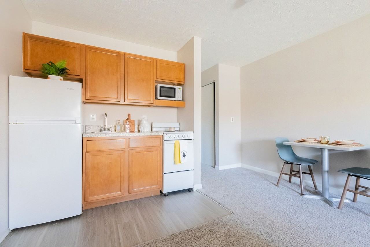 500 The Studios at Belmont - Photo 2 of 7