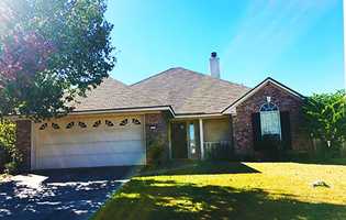 featured image of 1620 Williamsburg Dr