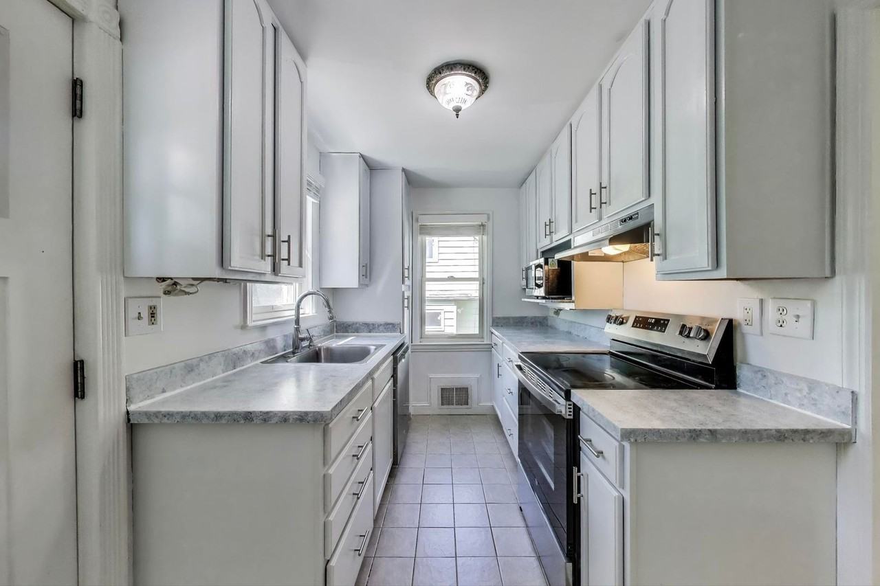 4600 Jones Bridge Rd - Photo 3 of 36