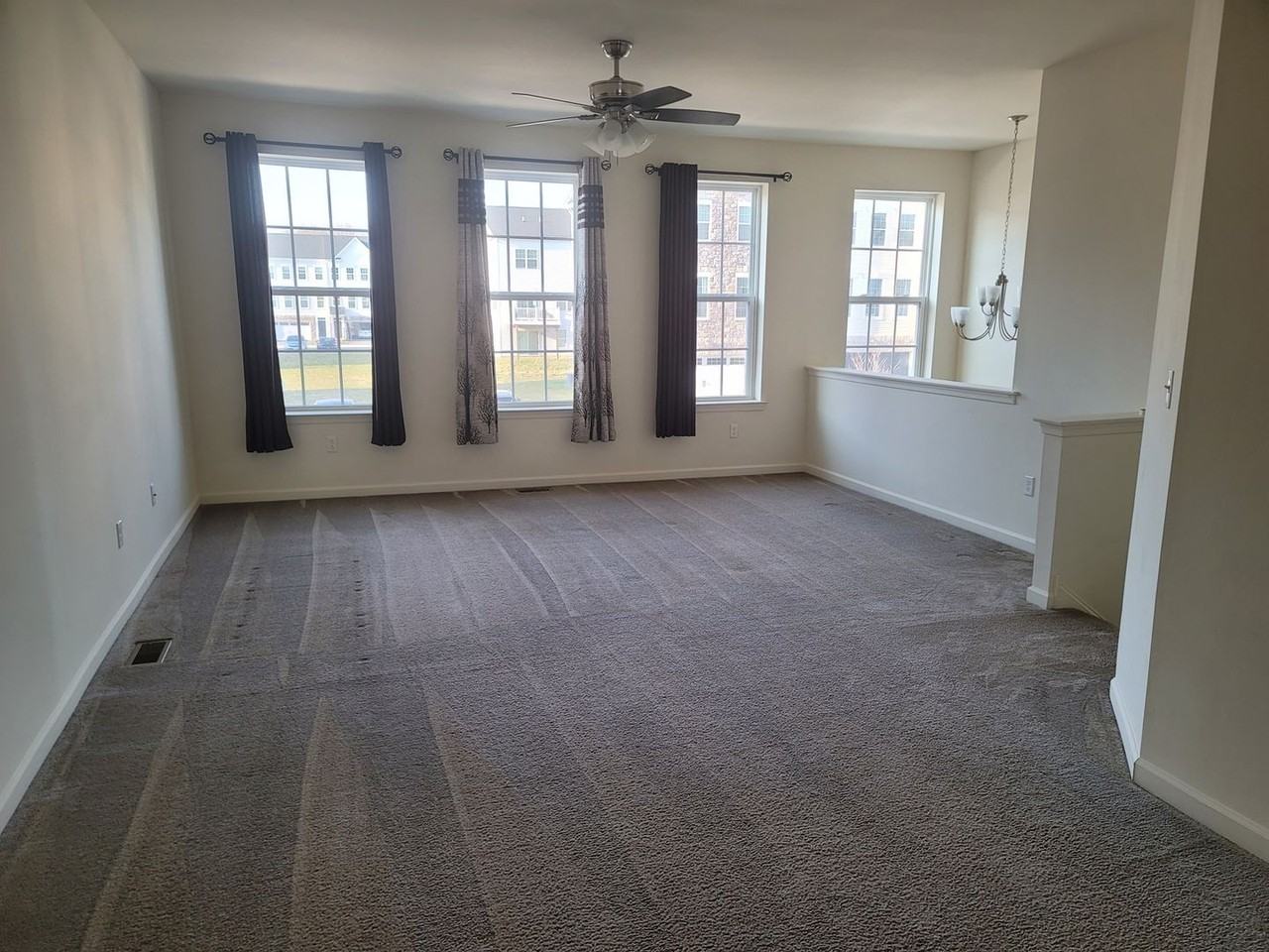 527 Liam Pl - Photo 2 of 19