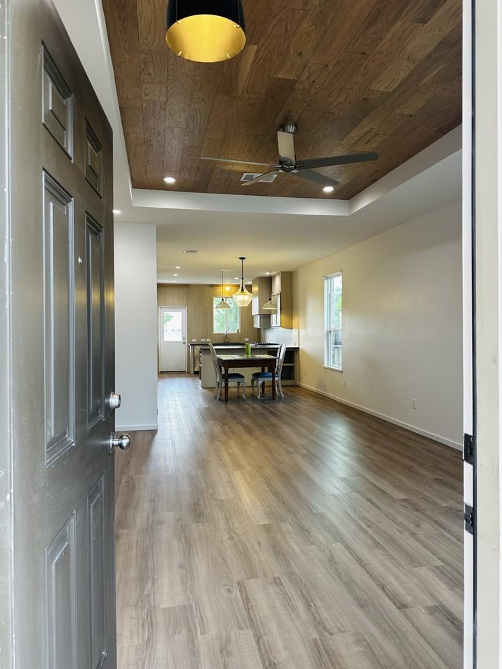 216 Martha Dr #NA - Photo 3 of 19