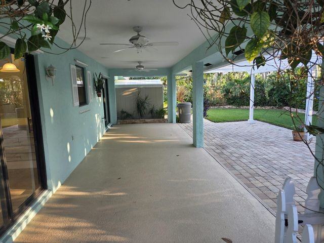 142 Queens Lane - Photo 2 of 13