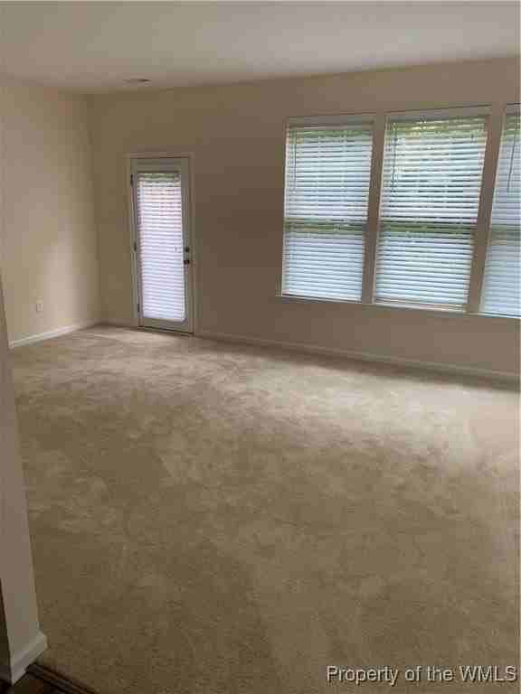 6485 Revere St - Photo 3 of 12