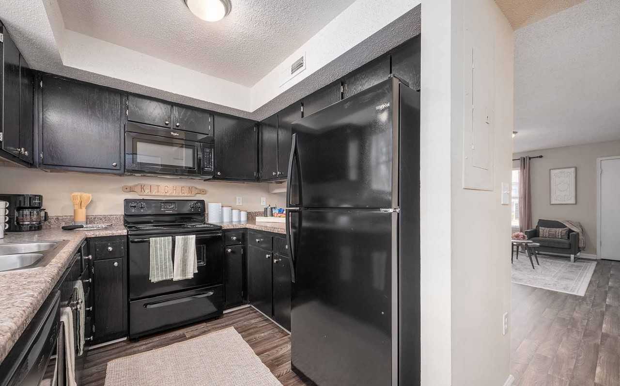 Georgia Green Townhome Apartments - Photo 4 of 23