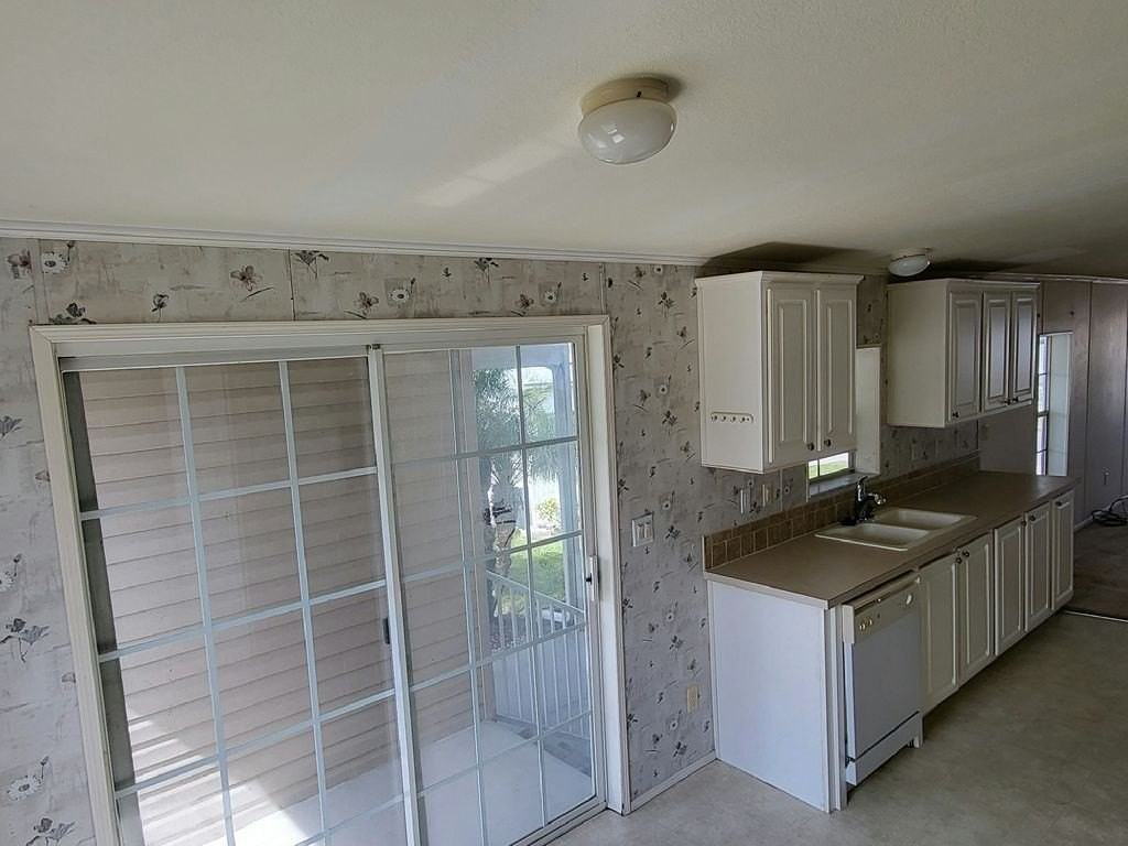 182 Oleander St #0182 - Photo 4 of 18