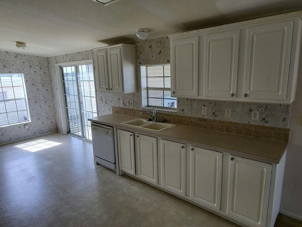 182 Oleander St #0182 - Photo 5 of 18