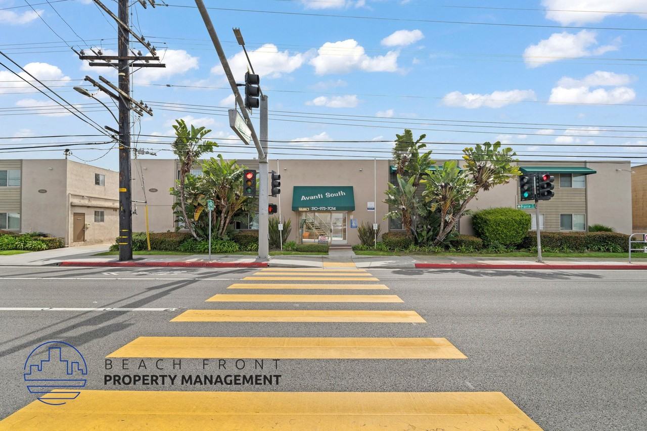 13444-13460 Prairie Ave. - Photo 4 of 18